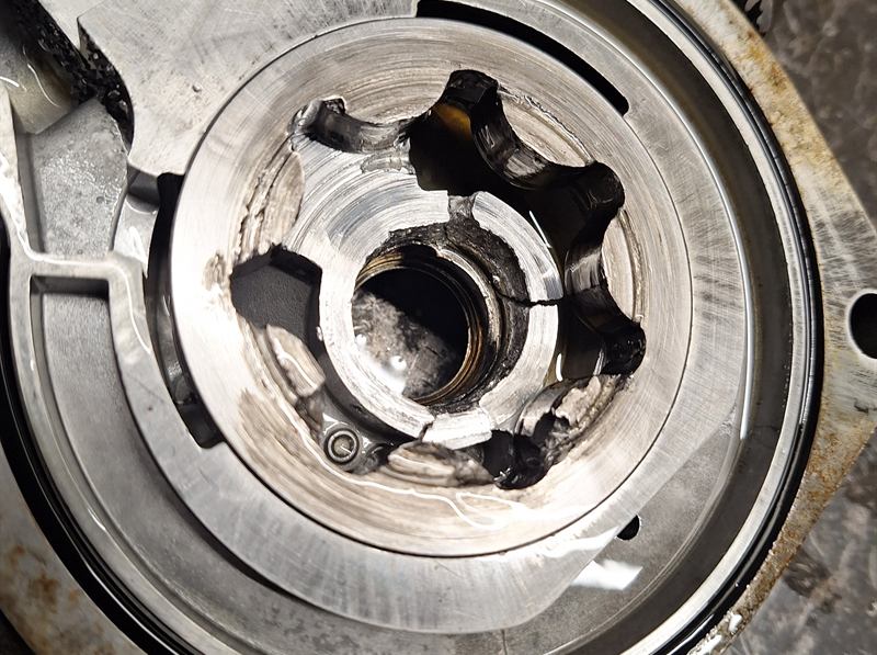 Hydraulikpumpe von innen, mit Verschleiß